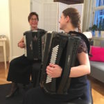 Die Musikerinnen Katharina Büeler und Nadine Bösing
