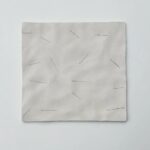 Doris Erbacher: C73, Keramik/Grafit, 18,2 x 17,3 x 1 cm, 2022