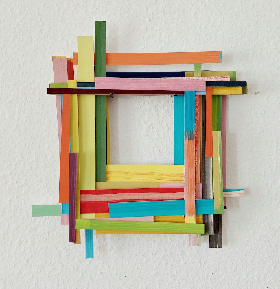 Doris Erbacher: frame, Acryl/Papier, 33 x 30 cm, 2025