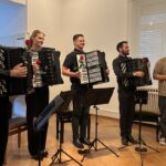 Das Quartett Musica in Fiore mit dem Komponist Dumitru Moraru